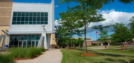 University of Wisconsin-Fox Valley