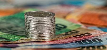 Скільки коштує навчання за кордоном: ціна на освіту і проживання