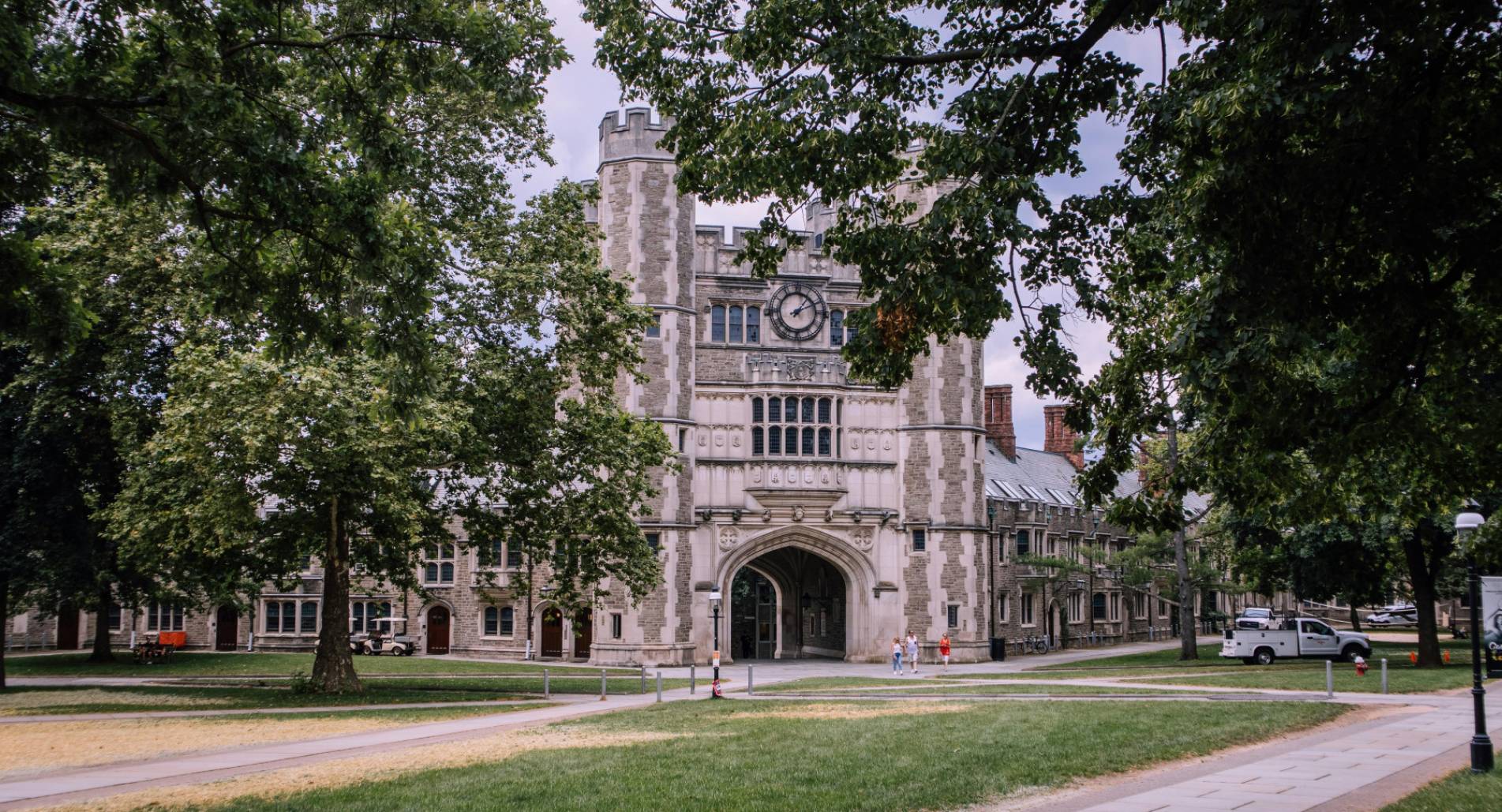 ВЕБІНАР «Навчання в США: від середньої школи до університету» [6 травня 2026 р.] | Mudra