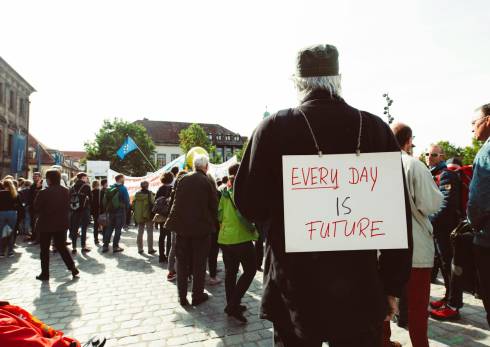 Как политическая ситуация в мире влияет на обучение за рубежом в 2026 году?